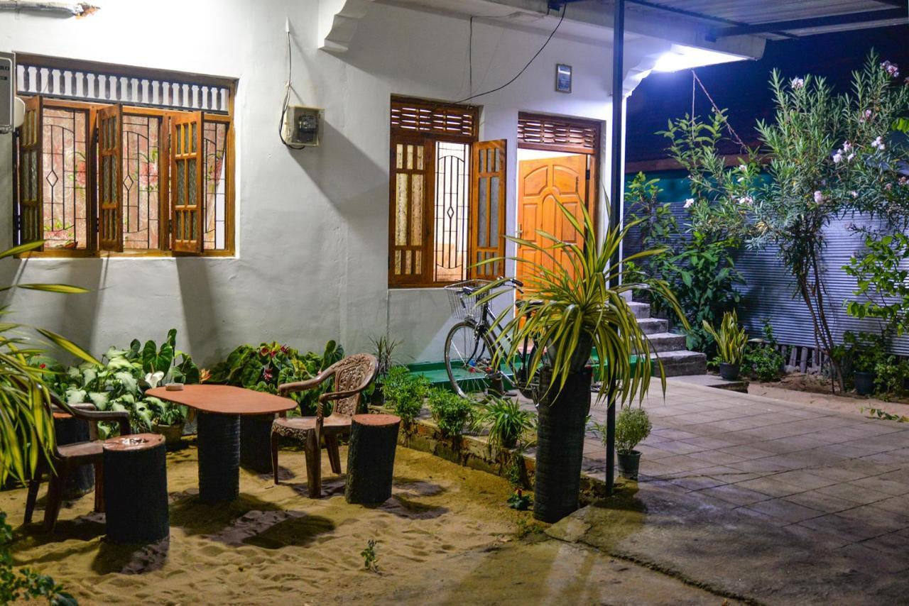 Juda Holiday Villa Batticaloa Exteriör bild